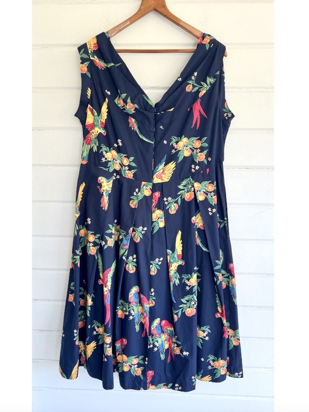 EMILY AND FIN Florence Retro Sleeveless Dress in Navy Parrot Print - 1X - Picture 4 of 15